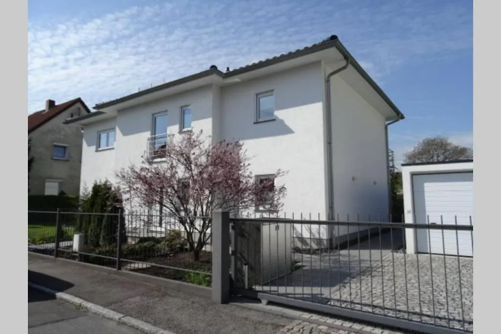 Grosszuegige,Zetrumsnahe Wohnung Dresden 0*,